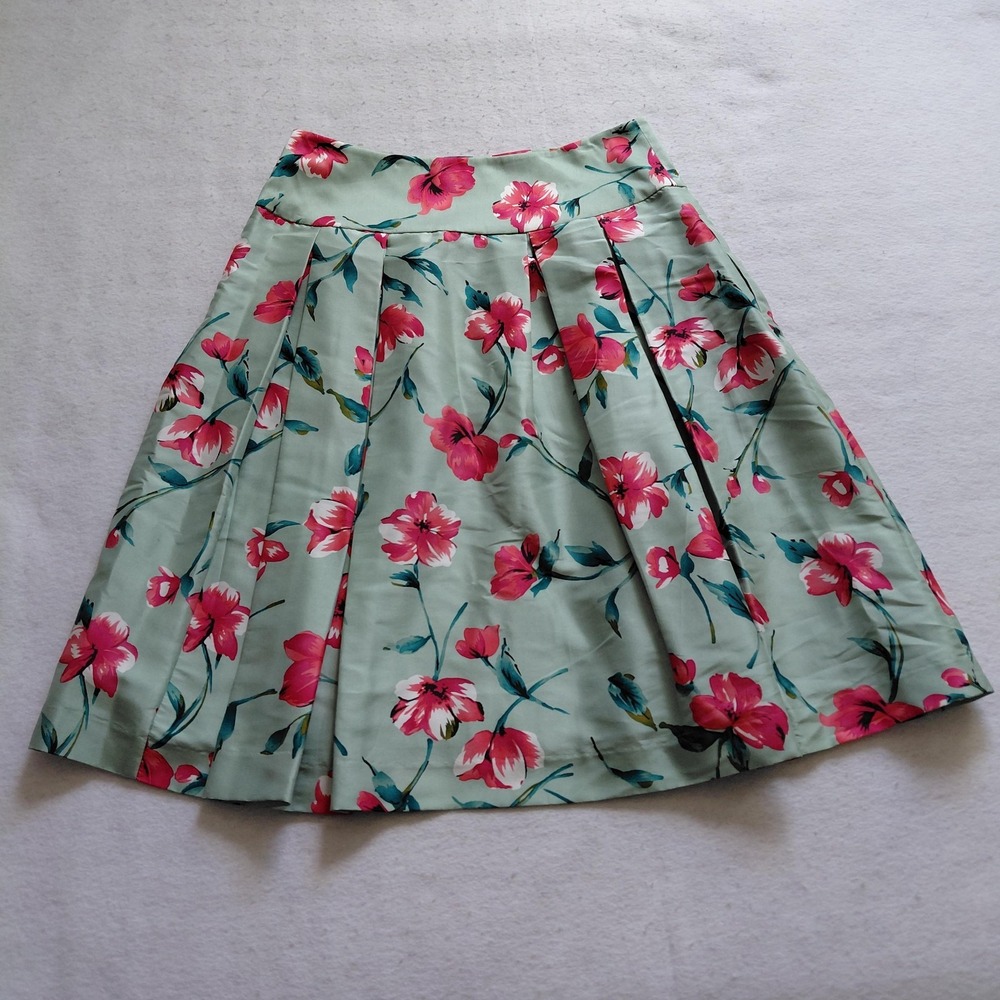 Express Design Studio Floral Pleated Skirt Sage Green Pink Size 10 Silk A Line